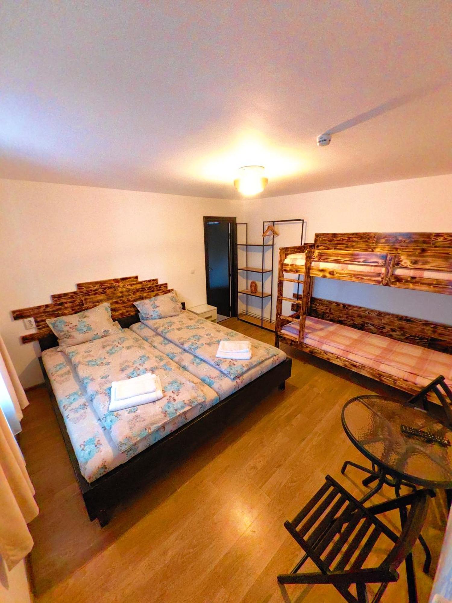 Appartement Casa Mateo à Topliţa Chambre photo