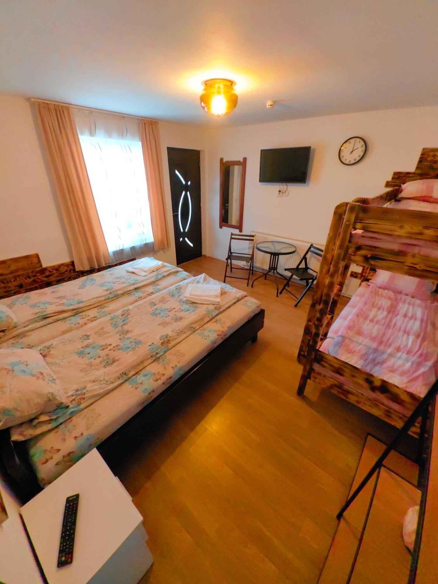 Appartement Casa Mateo à Topliţa Chambre photo